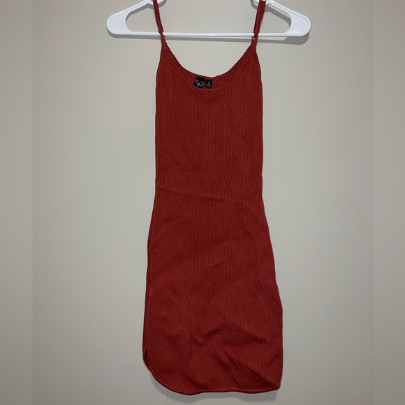 WINDSOR Burnt Orange Ribbed Dress with Small Side Slits - Picture 1 of 3
